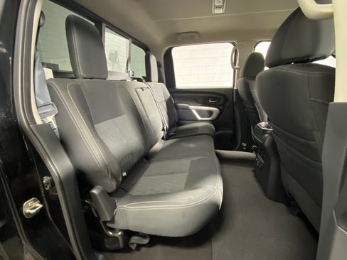 Used 2019 Nissan Titan SV w/ SV Convenience Package AWD/4WD image 30