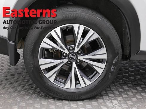 Used 2023 Nissan Rogue SV AWD/4WD image 26