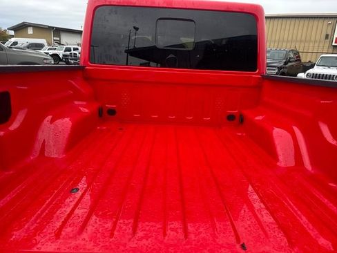 New 2025 Jeep Gladiator Sport image 12