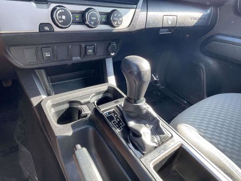 Used 2022 Toyota Tacoma SR RWD image 34