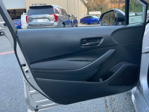 Used 2025 Toyota Corolla LE image 10