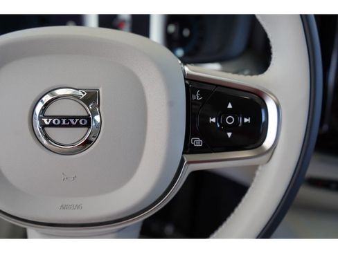 New 2025 Volvo XC60 B5 Core w/ Protection Package Premier image 13