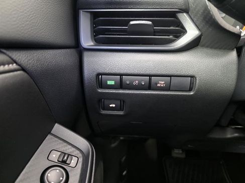 Used 2023 Nissan Sentra S FWD image 40