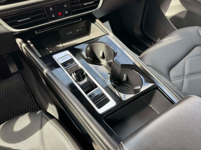 Certified 2026 Volkswagen Atlas SE w/ Panoramic Sunroof Package AWD/4WD image 30