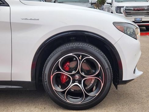 Used 2024 Alfa Romeo Stelvio Veloce image 8