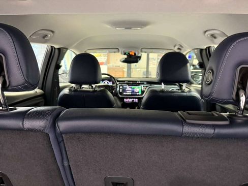 Used 2022 Chevrolet Bolt EUV LT w/ Convenience Package image 51