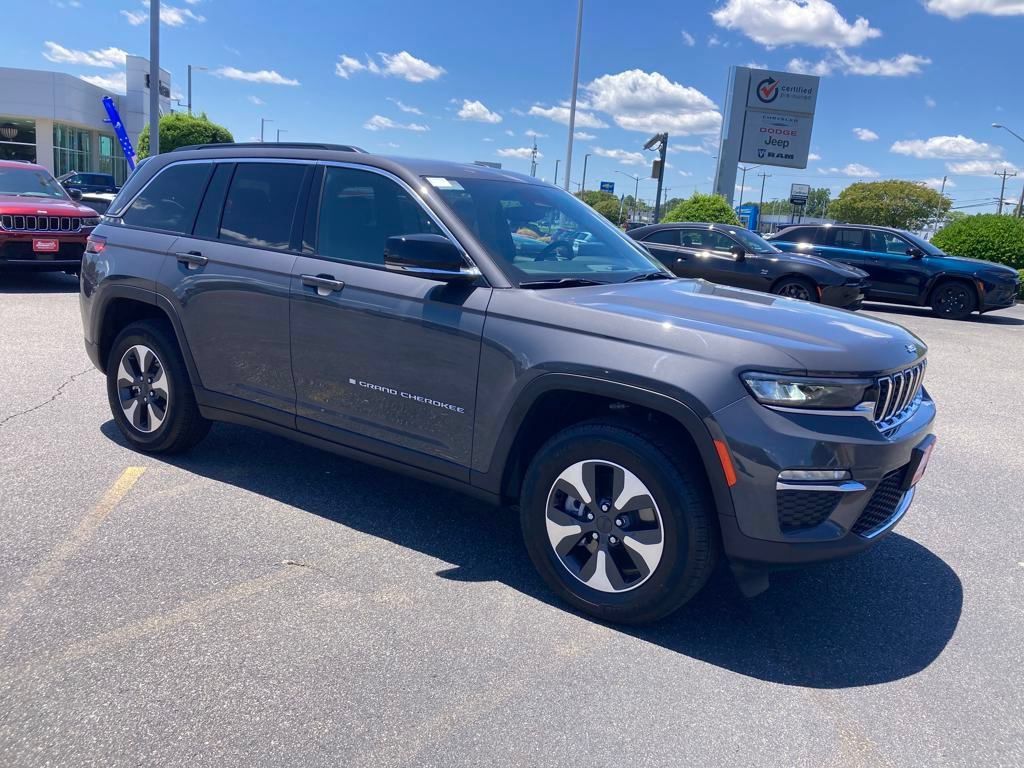 New 2024 Jeep Grand Cherokee Limited 4xe AWD/4WD image 8