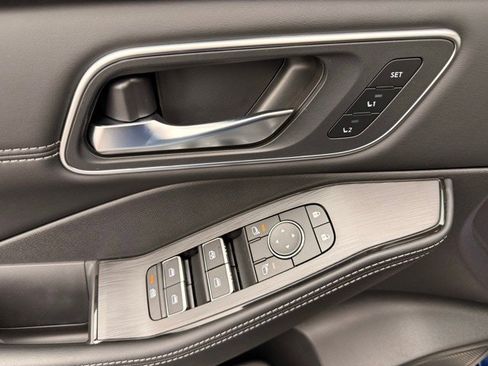 New 2026 Nissan Rogue Platinum w/ Tech Package image 11