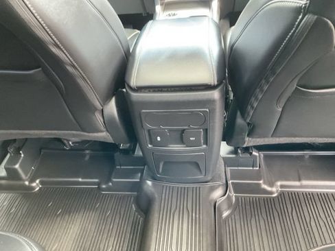 Used 2023 Ford Explorer XLT w/ Equipment Group 202A AWD/4WD image 52
