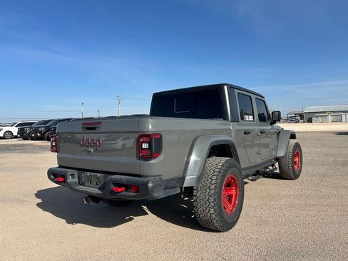 Used 2021 Jeep Gladiator Rubicon AWD/4WD image 4