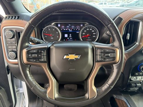 Used 2020 Chevrolet Silverado 2500 High Country w/ Technology Package image 11