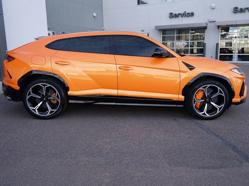 Used 2022 Lamborghini Urus image 4