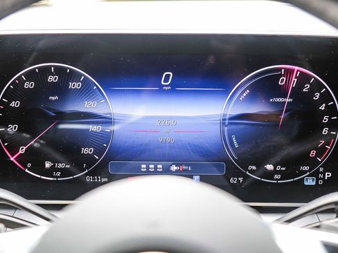 Used 2025 Mercedes-Benz GLC 350e 4MATIC image 20