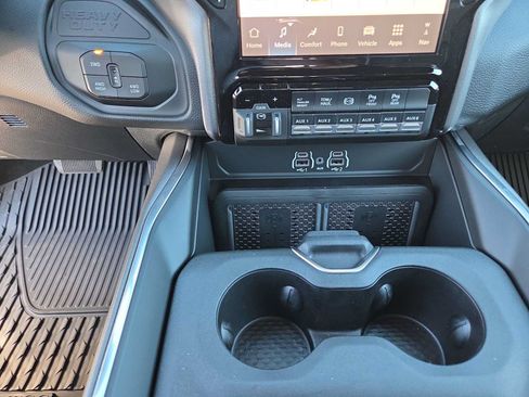 New 2026 RAM 3500 Laramie AWD/4WD image 25