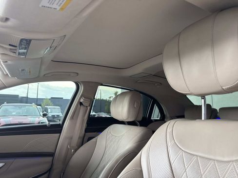 Used 2017 Mercedes-Benz S 550 4MATIC Sedan image 23