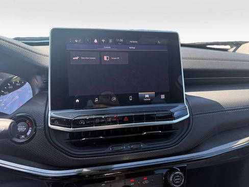 Used 2025 Jeep Compass Latitude w/ Altitude Special Edition image 20