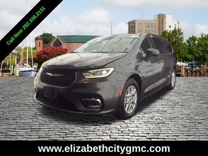 Used 2023 Chrysler Pacifica Touring-L