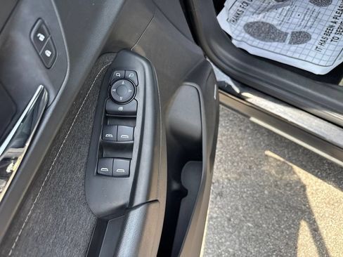 Used 2021 Chevrolet TrailBlazer ACTIV w/ Technology Package FWD image 12