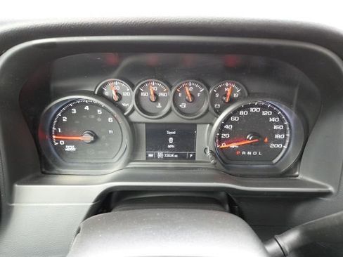 Used 2020 Chevrolet Silverado 1500 Custom w/ Custom Value Package image 10