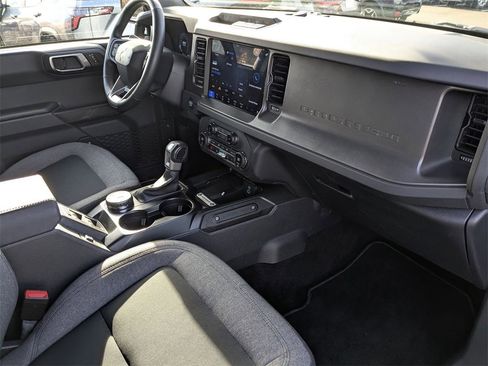Used 2025 Ford Bronco Big Bend image 38