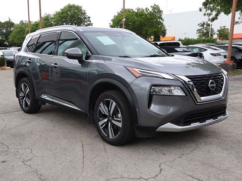 Used 2023 Nissan Rogue Platinum w/ Platinum Premium Package FWD image 2