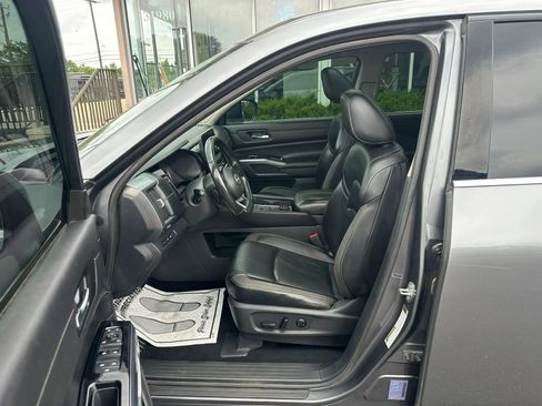 Used 2023 Nissan Pathfinder SL w/ SL Premium Package AWD/4WD image 8