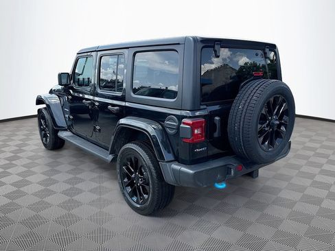 Used 2023 Jeep Wrangler Unlimited Sahara w/ Cold Weather Group AWD/4WD image 8