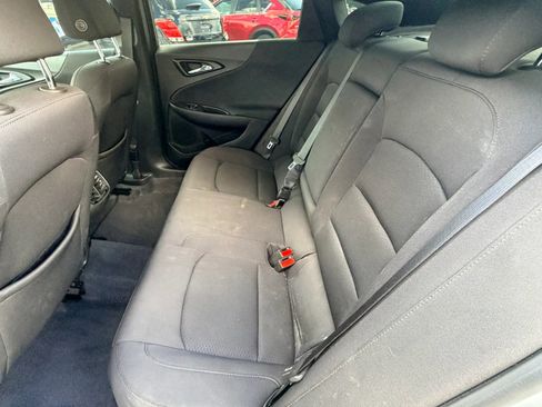 Used 2019 Chevrolet Malibu LT image 14