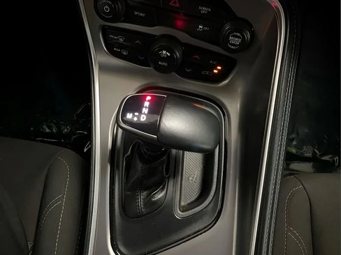 Used 2021 Dodge Challenger SXT RWD image 20