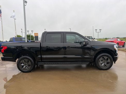 New 2025 Ford F150 Lightning Flash AWD/4WD image 7