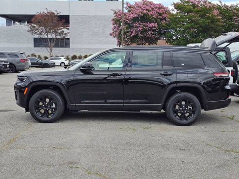New 2026 Jeep Grand Cherokee L Altitude RWD image 4