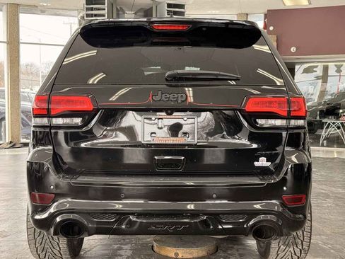 Used 2020 Jeep Grand Cherokee SRT image 13