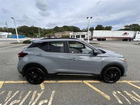 Certified 2024 Nissan Kicks SR image 9