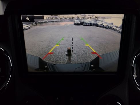 Used 2015 Ford F350 Lariat w/ Lariat Interior Package image 8