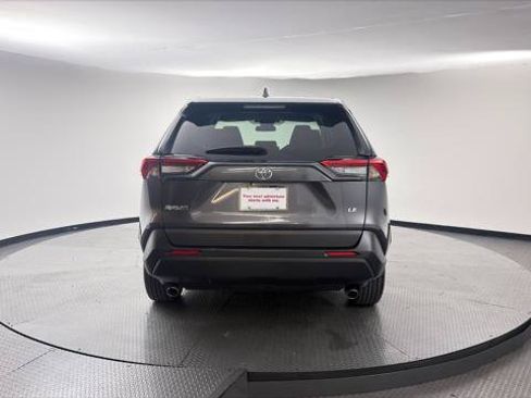 Used 2025 Toyota RAV4 LE FWD image 7