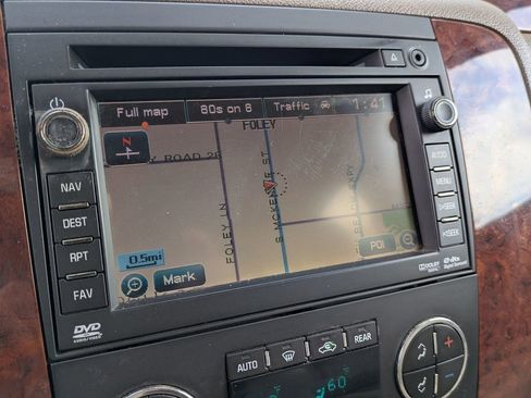 Used 2011 Chevrolet Suburban LTZ image 25