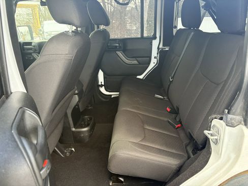 Used 2017 Jeep Wrangler Unlimited Sport w/ Quick Order Package 24S image 16