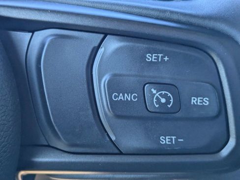 Used 2022 Jeep Wrangler Unlimited Sport AWD/4WD image 26