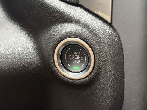 Used 2026 Chevrolet Silverado 2500 Custom w/ Custom Value Package image 23