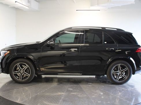 Used 2025 Mercedes-Benz GLE 350 4MATIC image 2