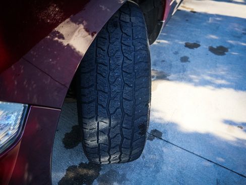 Used 2017 RAM 1500 Express image 12