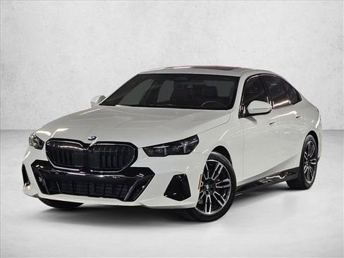 Used 2024 BMW 530i w/ M Sport Package image 1
