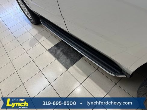 Used 2018 GMC Yukon SLT AWD/4WD image 32