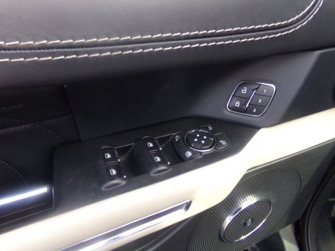 Used 2021 Ford Expedition Platinum AWD/4WD image 10