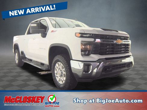 Used 2024 Chevrolet Silverado 2500 LT image 1
