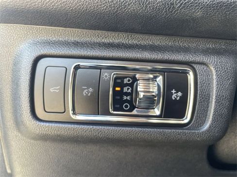 Used 2023 Lincoln Corsair FWD w/ Equipment Group 101A image 35