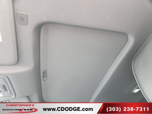 Used 2023 GMC Sierra 1500 Denali w/ Technology Package AWD/4WD image 32