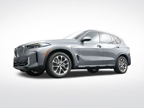 New 2026 BMW X5 xDrive50e w/ Climate Comfort Package image 35