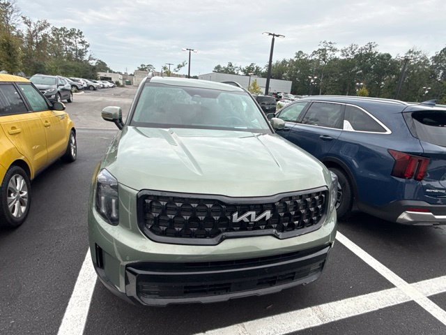 Used 2024 Kia Telluride SX Prestige X-Pro AWD/4WD image 2