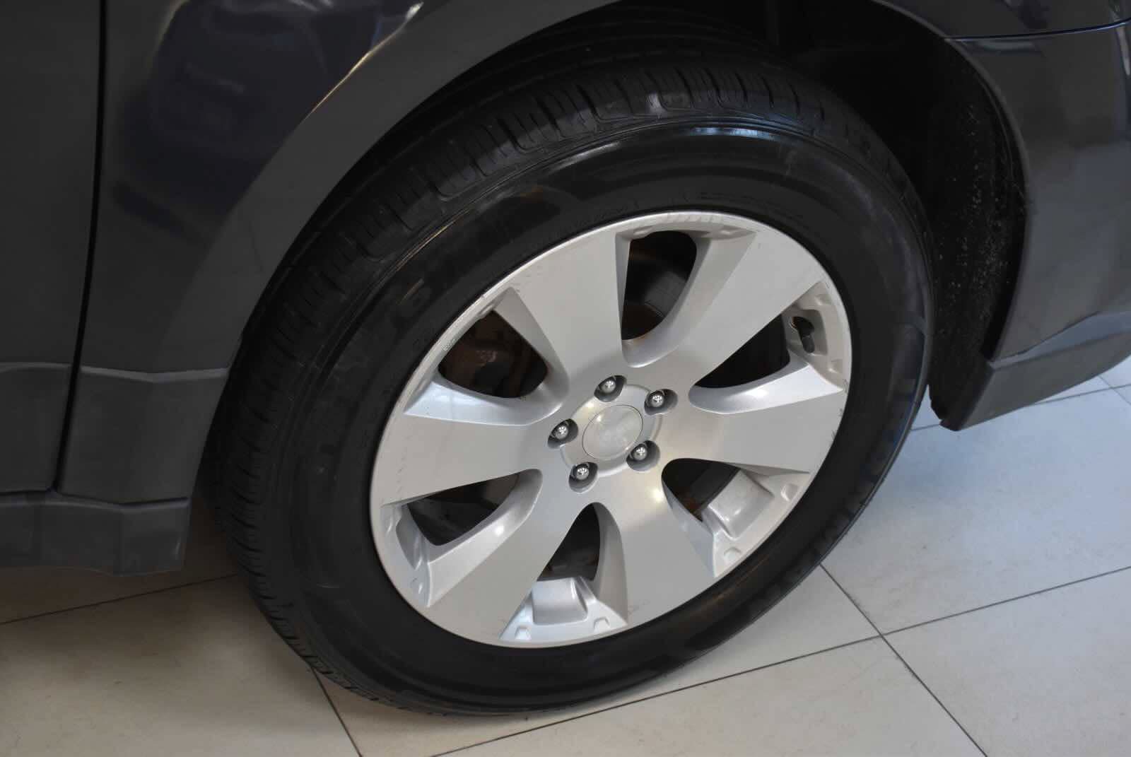 Used 2011 Subaru Outback 2.5i Premium w/ All-Weather Pkg AWD/4WD image 37